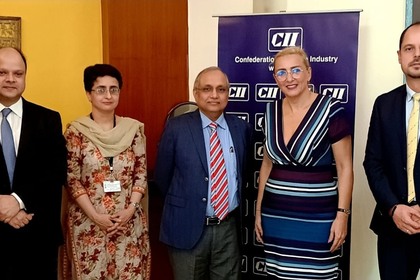 Посланикът на Република България в Индия Елеонора Димитрова и ръководителят СТИВ Илия Деков проведоха среща с ръководството на Конфедерацията на индийската индустрия (CII)